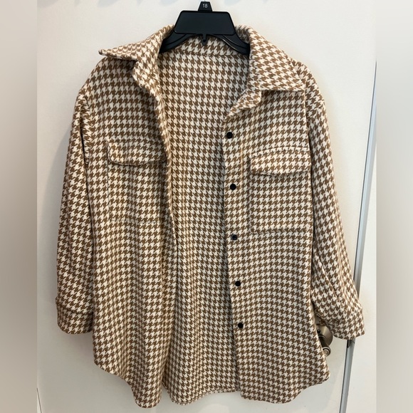 -SOLD- Neutral Houndstooth Shacket - Picture 2 of 7